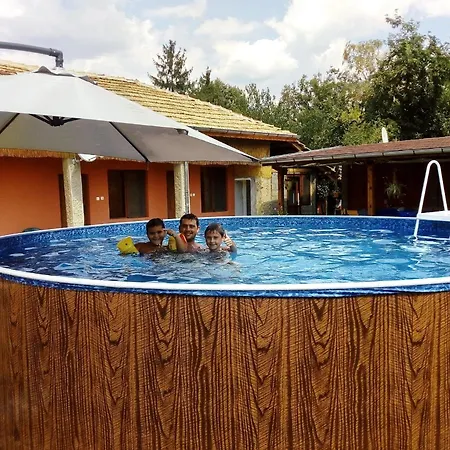 Secluded With Pool And An Outdoor Tavern Casa vacanze *