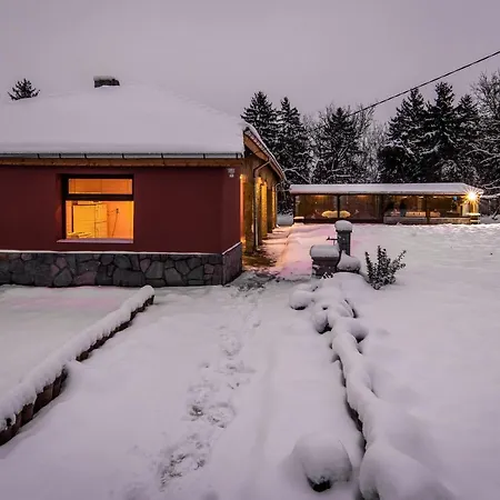 Secluded With Pool And An Outdoor Tavern Casa vacanze