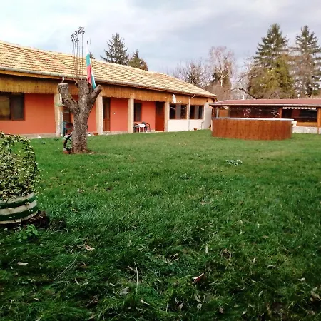 Secluded With Pool And An Outdoor Tavern Casa vacanze